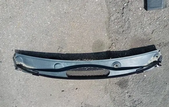 Peugeot Partner Wiper trim 9680568877