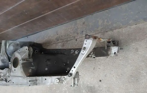 Toyota Camry Front bodywork piece 