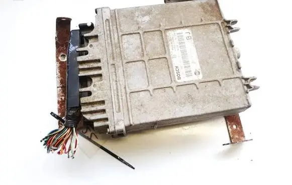 Nissan Primera Engine control unit/module 0281001629 237102j661