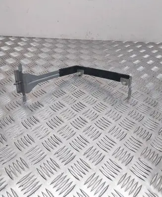 Battery bracket