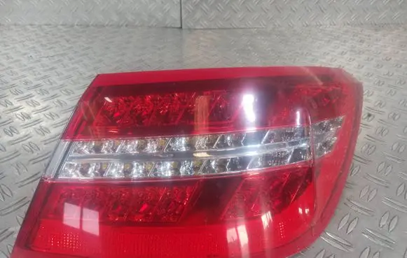 Rear/tail lights