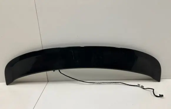 Tailgate/trunk spoiler