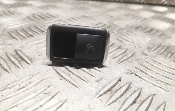 Mercedes-Benz E A207 Tailgate/boot open switch button 2079050051 A2079050051