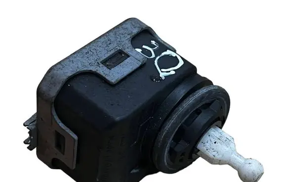 Volkswagen Golf IV Headlight level adjustment motor 6Y0941295 007878