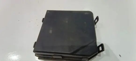 Nissan Qashqai Fuse box cover QAS34
