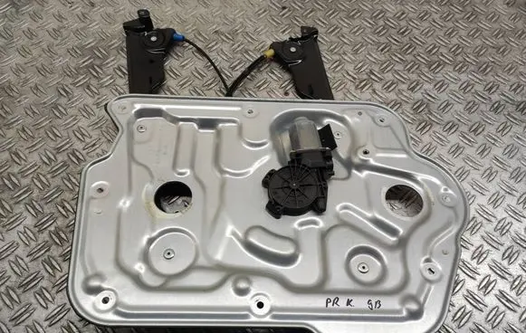 Nissan Qashqai+2 Front door window regulator with motor 80770JD00A