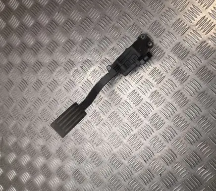Ford Focus C-MAX Accelerator throttle pedal 3M519F836CE