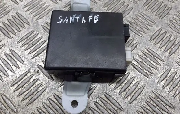 Hyundai Santa Fe Window wiper relay 98750-26000