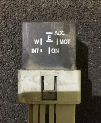 Mitsubishi Carisma Other relay mb953394 72hm100