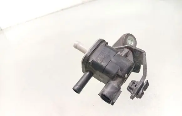 Toyota Avensis T270 Turbo solenoid valve 9091012276
