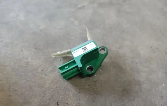 Volkswagen PASSAT B6 Airbag deployment crash/impact sensor 3C0909606