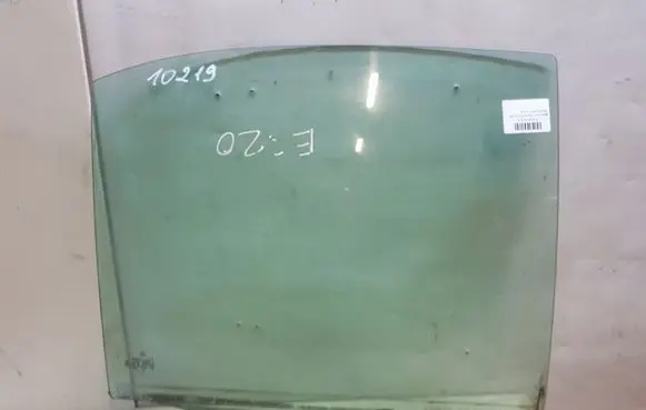 Mercedes-Benz E W210 Rear door window glass