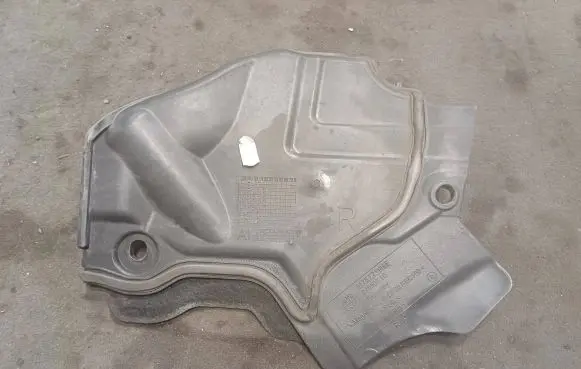 BMW 5 F10 F11 Other engine bay part 7211898 74850610