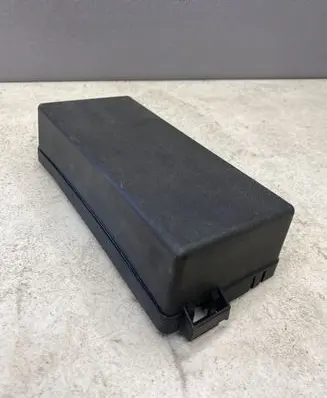 Nissan Pathfinder R51 Fuse box cover 63564125
