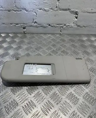 Volkswagen Golf V Sun visor