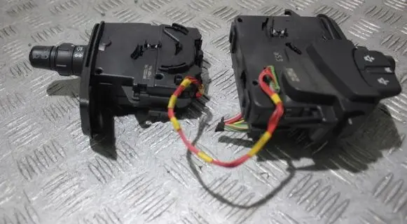 Renault Clio III Light switch 88102003298