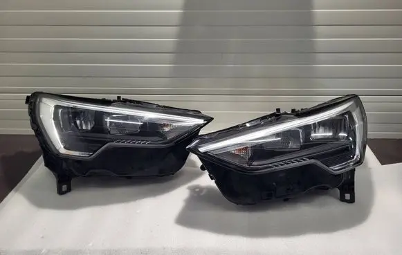 Audi Q3 F3 Headlights/headlamps set 83A941012