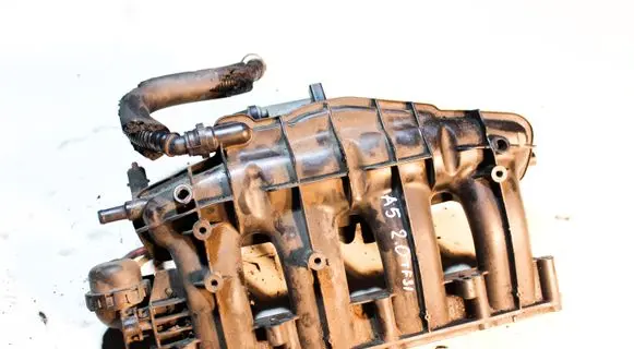 Audi A5 8T 8F Intake manifold 06133185