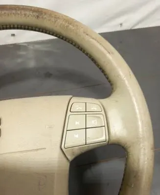 Volvo XC70 Steering wheel