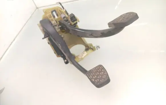BMW 5 E60 E61 Pedal assembly 6759948
