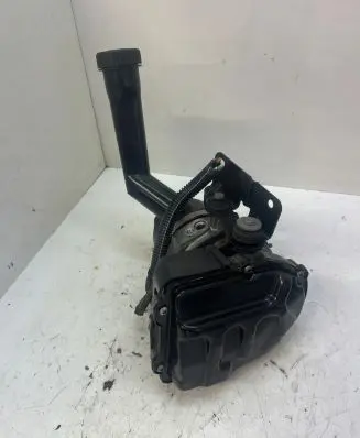 Citroen C4 I Picasso Power steering pump 9684040180