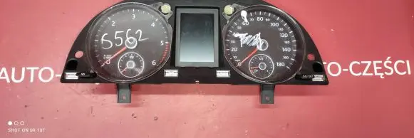 Volkswagen PASSAT CC Speedometer (instrument cluster) 3C8920970P