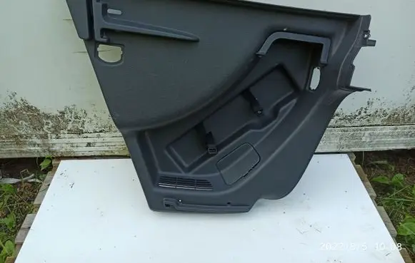 Volkswagen Golf Plus Trunk/boot lower side trim panel 5M0867427K 5M0867427H