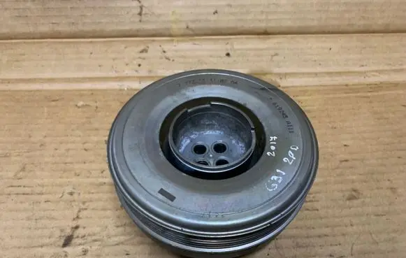 BMW 5 G30 G31 Crankshaft pulley 7619245