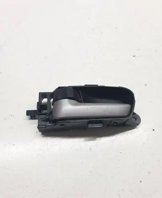 Suzuki Grand Vitara II Front door interior handle