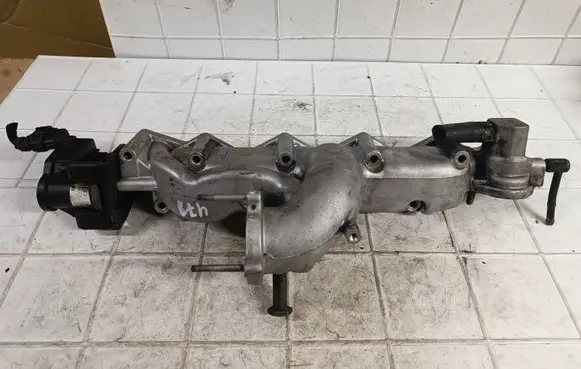 Hyundai Tucson JM Intake manifold