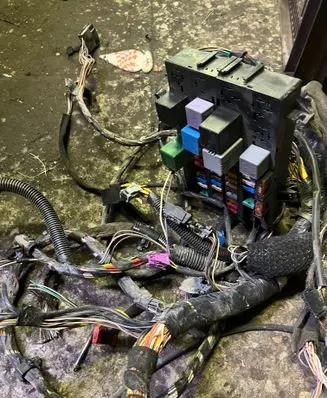 Nissan Interstar Fuse box set 7703297587