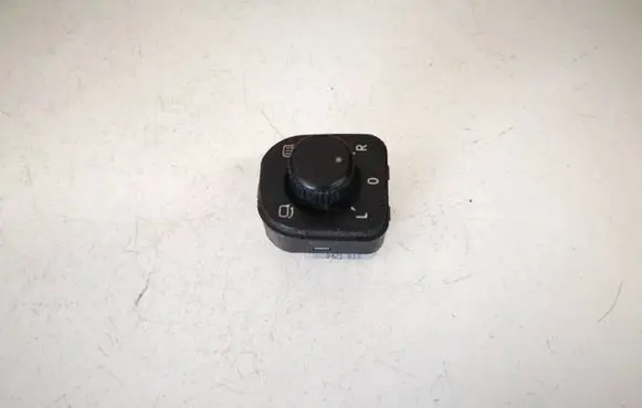 Skoda Superb B6 (3T) Wing mirror switch 3t0959565a