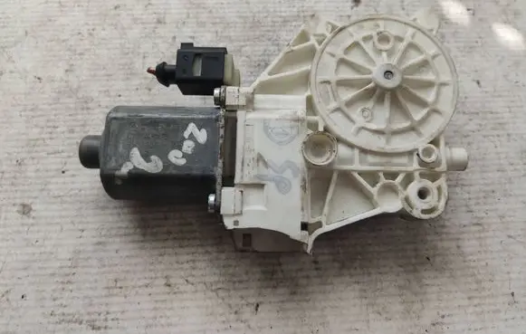 Front door window regulator motor