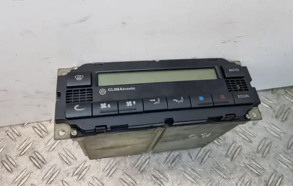 Volkswagen PASSAT B5 Climate control unit 3B2907044A