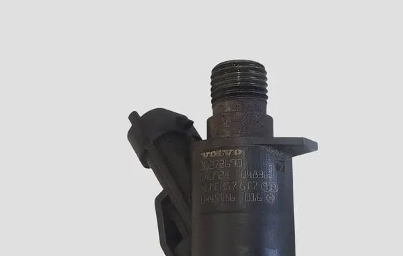 Volvo V70 Fuel injector 31272690 0445116016