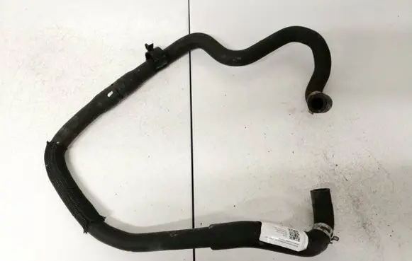 Toyota RAV 4 (XA40) Engine coolant pipe/hose