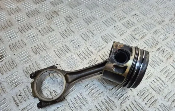 Volkswagen Touran I Piston with connecting rod 038KK 038J