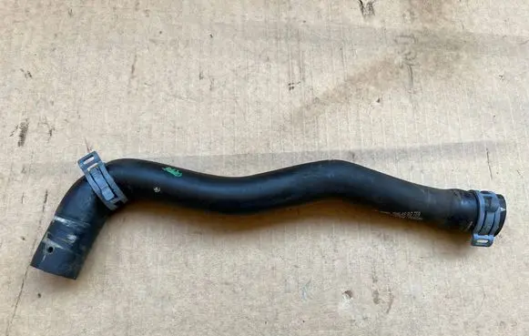 Audi A4 S4 B8 8K Engine coolant pipe/hose 8K1819374E
