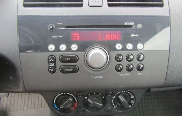 Suzuki Swift I HiFi Audio sound control unit 
