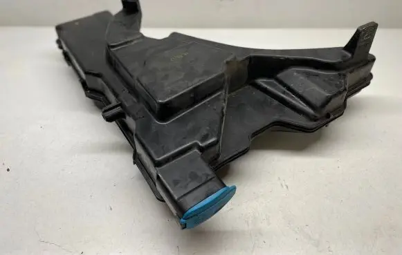 Audi A5 Windshield washer fluid reservoir/tank 8W6955451E