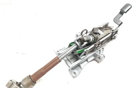 Volvo V40 Steering wheel axle 270GB5 P31360350 2081463387