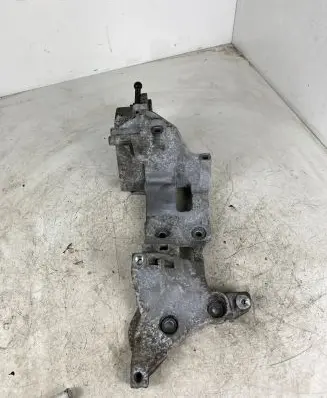 Generator/alternator bracket