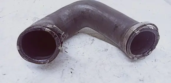 Audi Q7 4L Intercooler hose/pipe 7L6145972E
