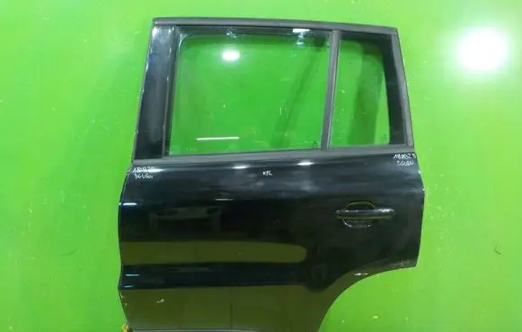 Volkswagen Tiguan Rear door 18AB25