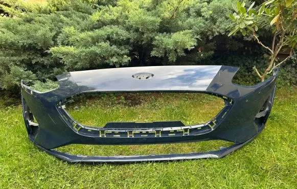 Ford Focus Front bumper JX7B17757A
