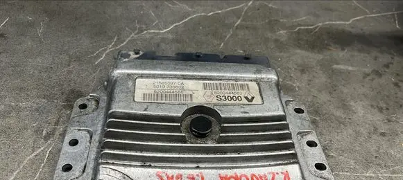 Renault Laguna II Engine control unit/module ECU 8200444583