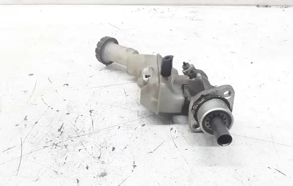 Nissan Micra Master brake cylinder