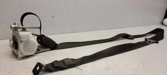 Opel Zafira A Front seatbelt E11040036 04100035 79256