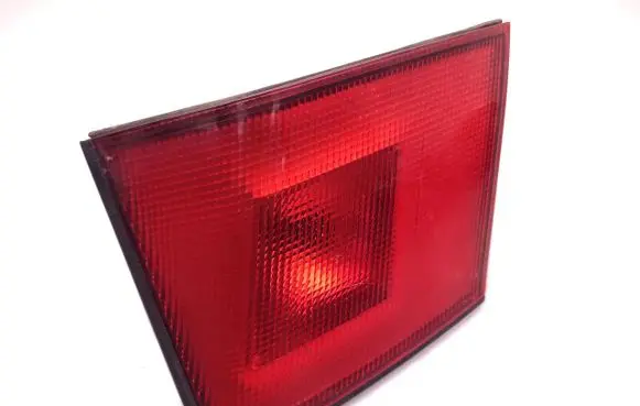 Mitsubishi Carisma Tailgate rear/tail lights