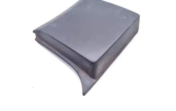 Fender trim (molding)